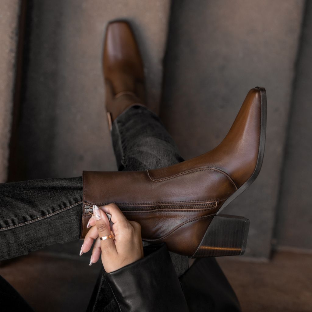Soho Zip | Chocolate - Image 8