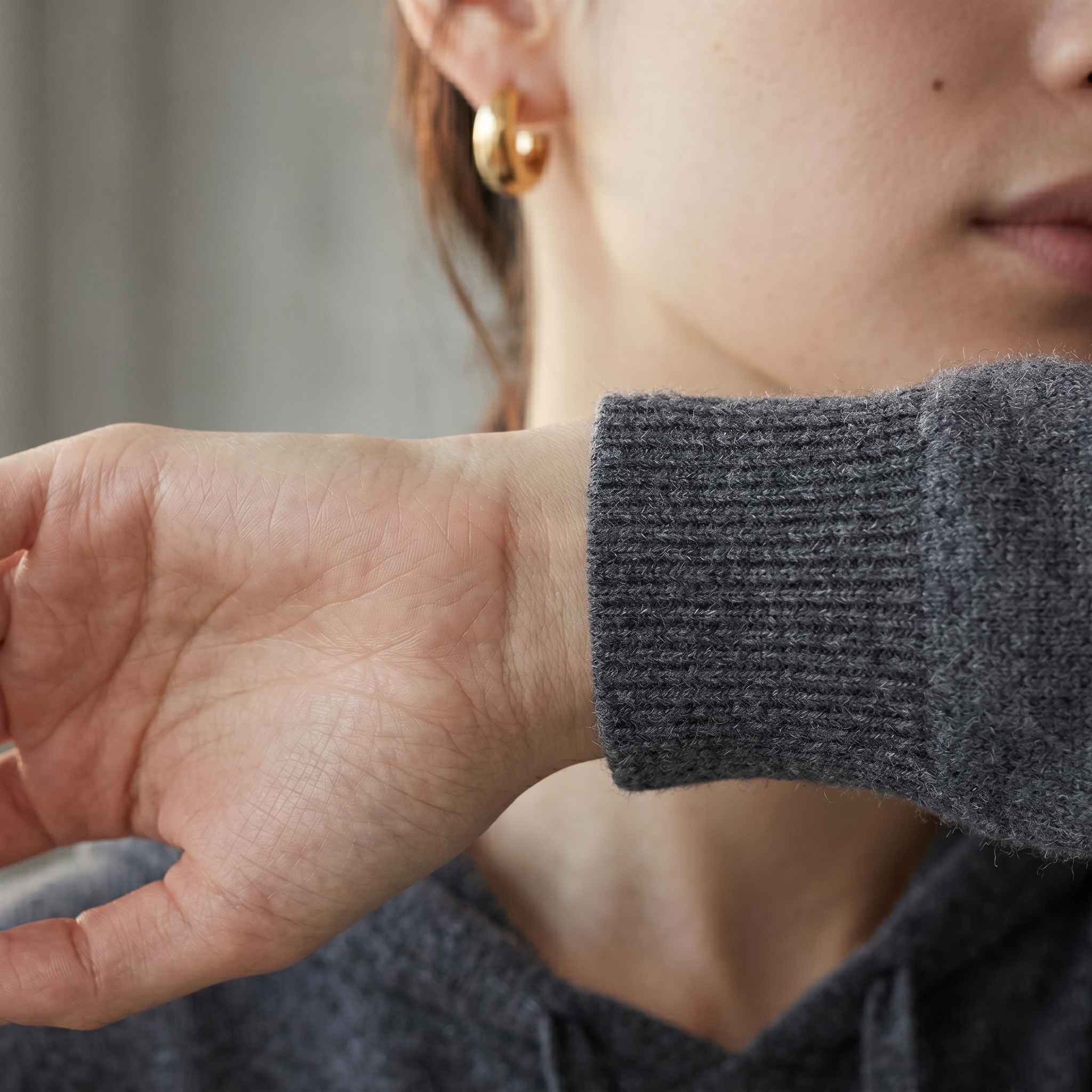 Women's Undyed Cashmere Hoodie - Natural Chyangra - Image 5