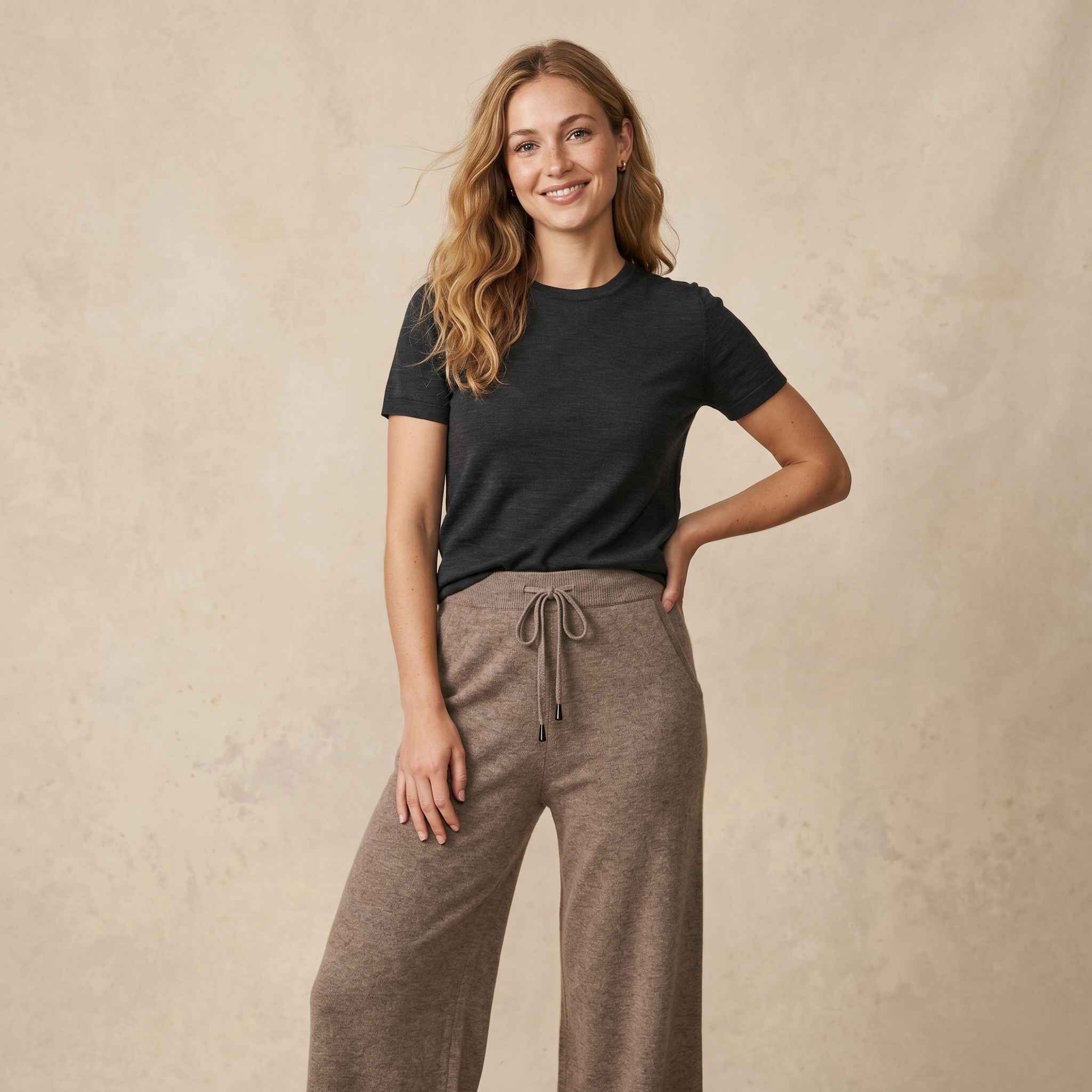 Women's Undyed Cashmere Sweatpants - Zenith Natural - Image 18