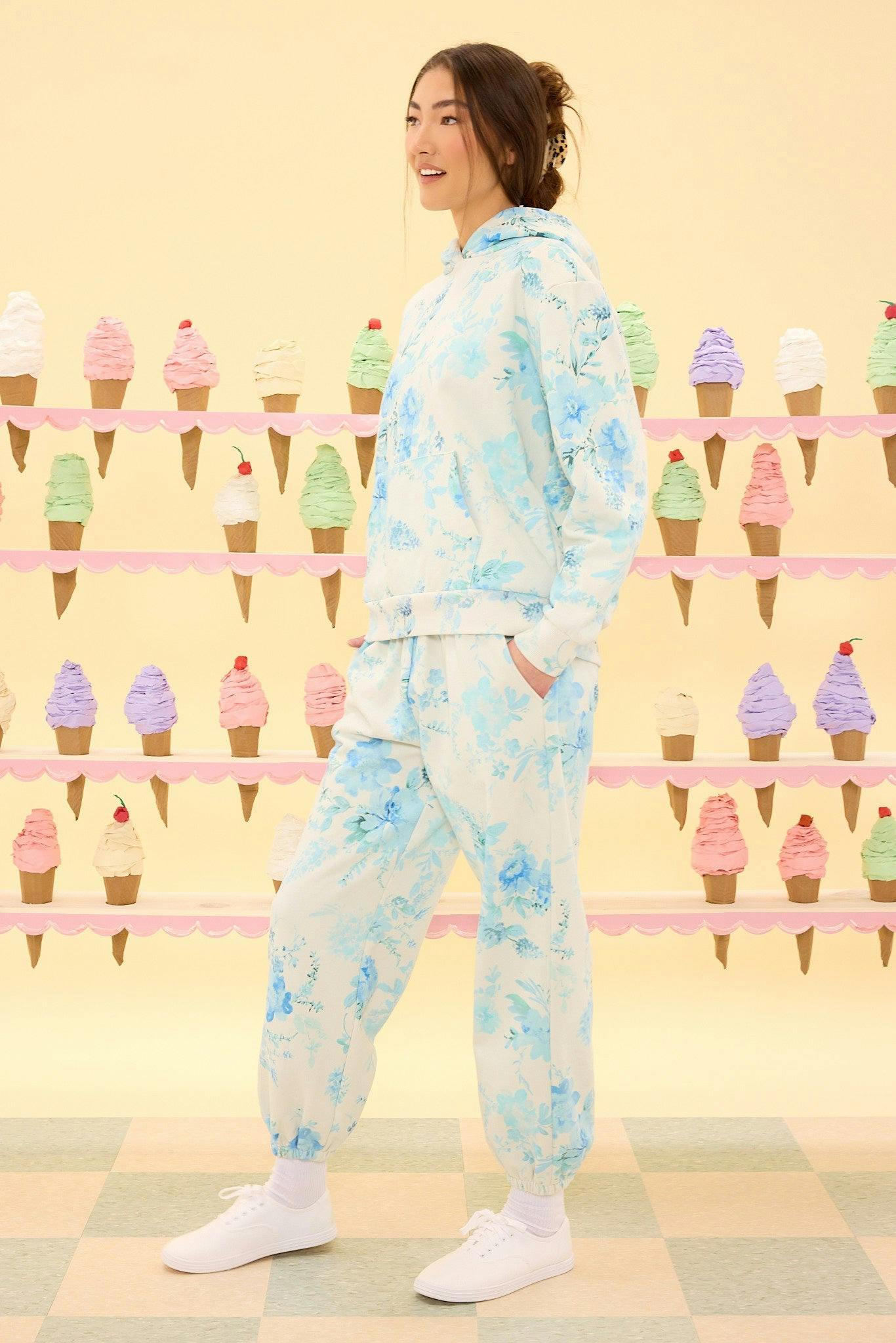 Kian Jogger Sweatpants in Blue Aquarelle Fleur - Image 25
