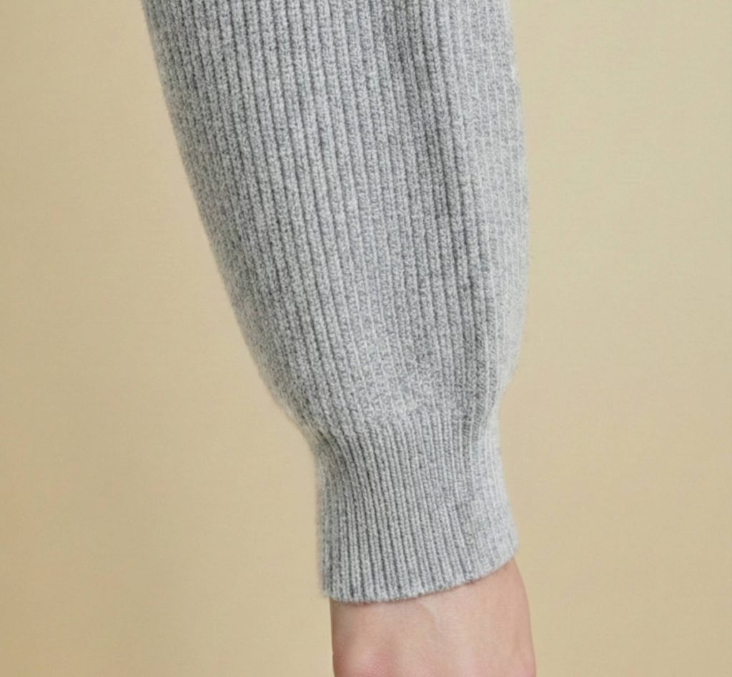 Women's Undyed Cashmere V-Neck Cardigan - Lhotse