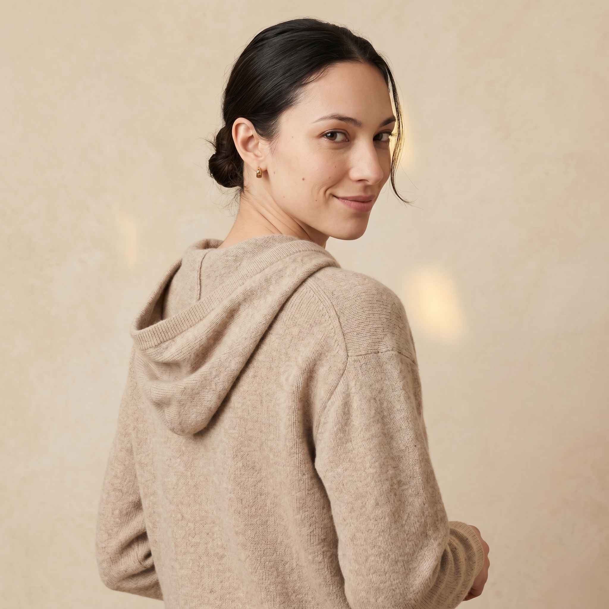 Women's Undyed Cashmere Hoodie - Natural Chyangra - Image 22