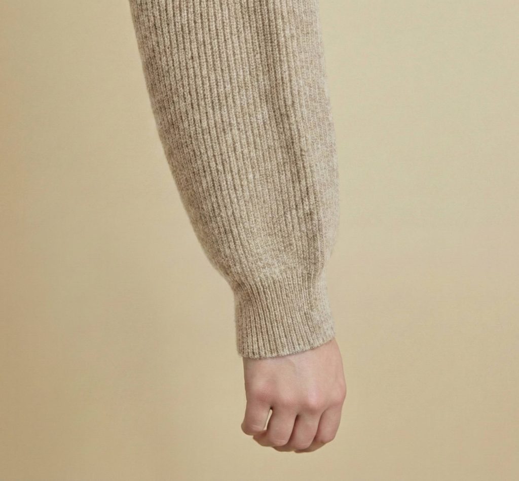 Women's Undyed Cashmere V-Neck Cardigan - Lhotse