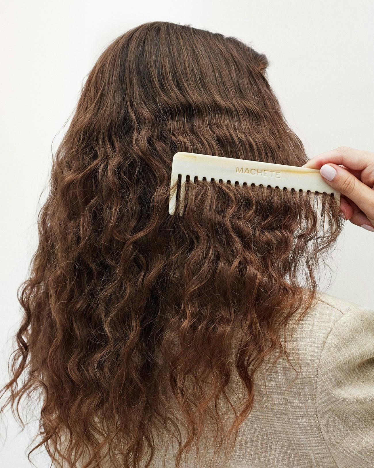 No. 2 Comb in Classic Tortoise - Image 4