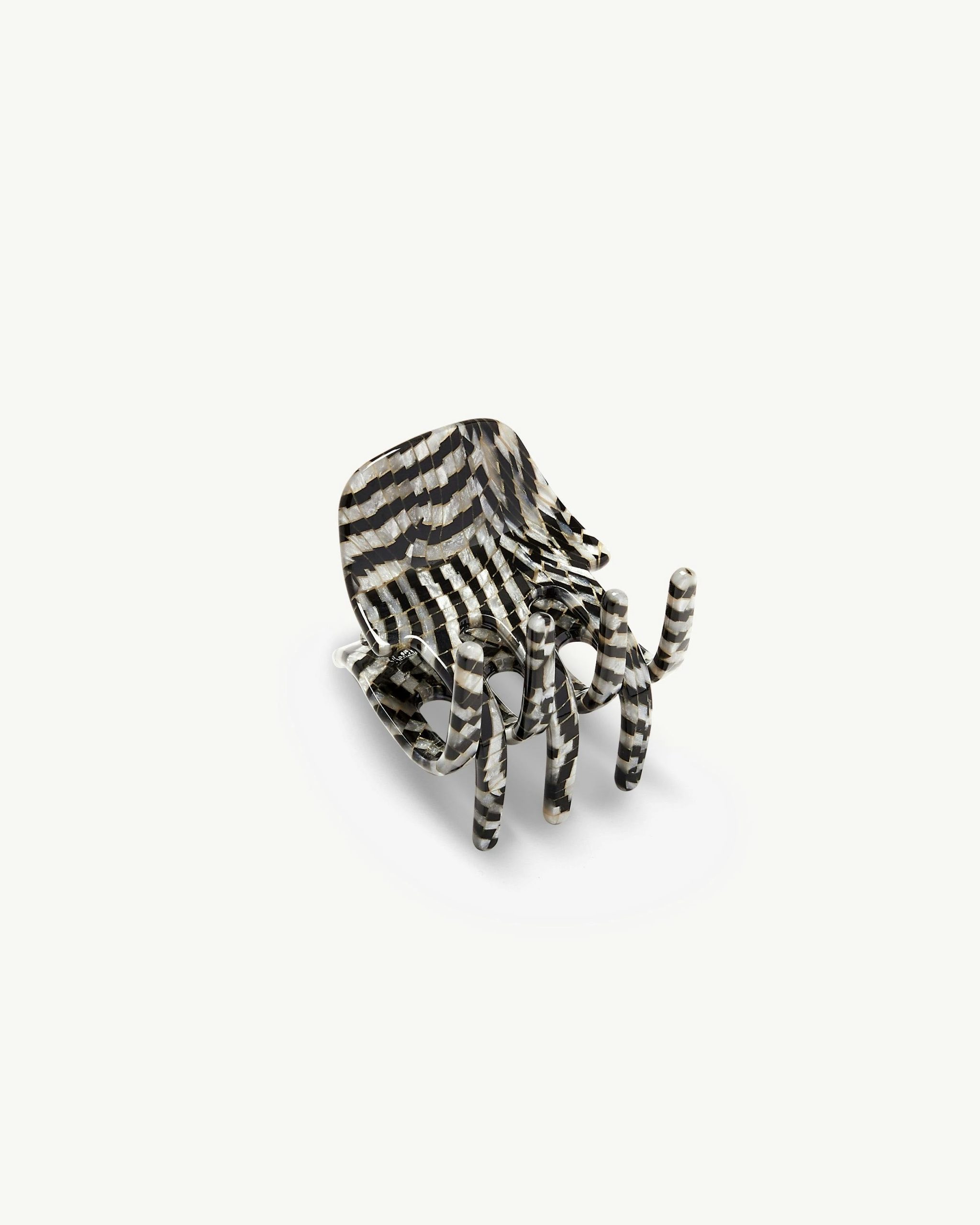 Mini Claw in Perle Noir - Image 5