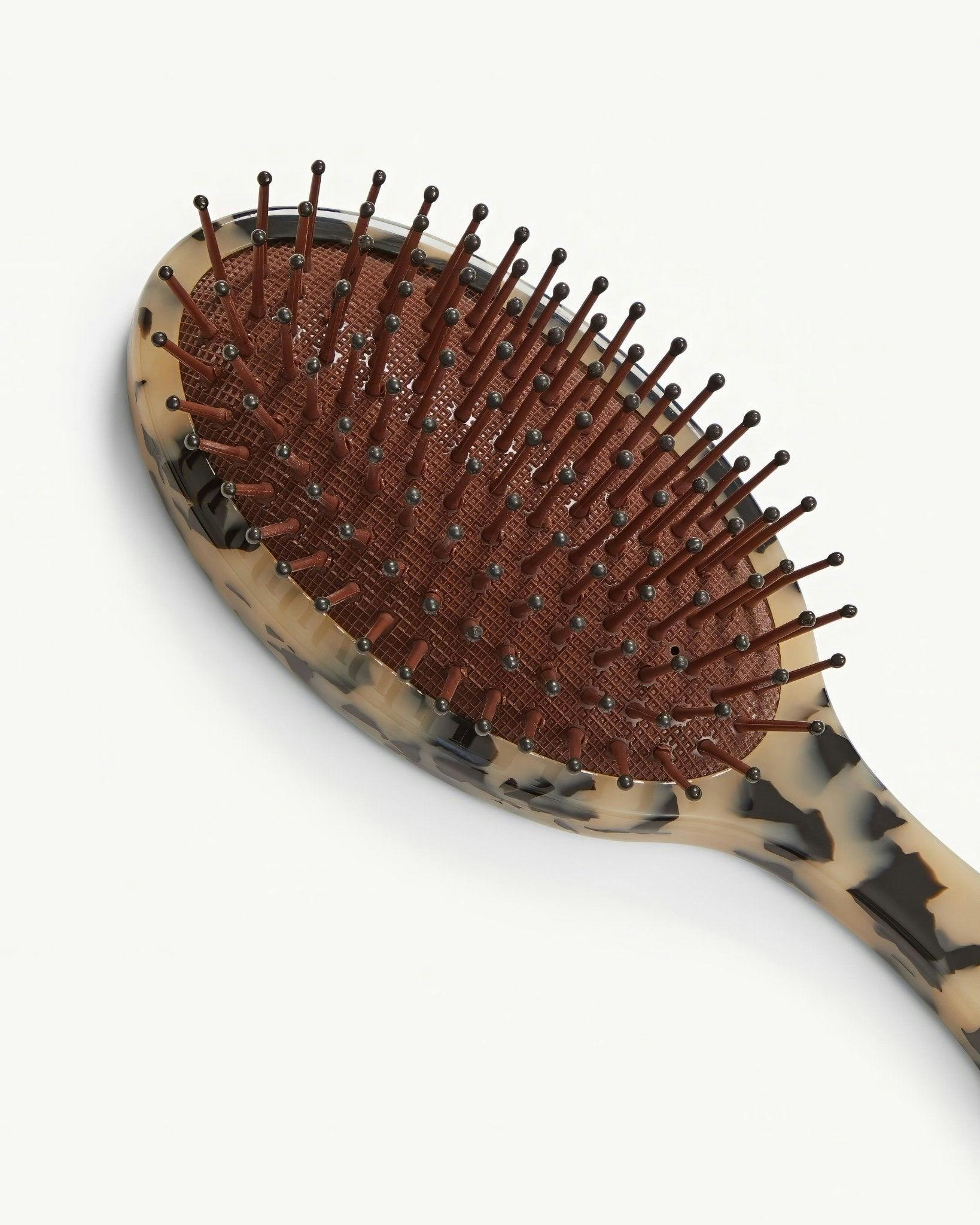 Everyday Detangling Hair Brush in Blonde Tortoise - Image 5