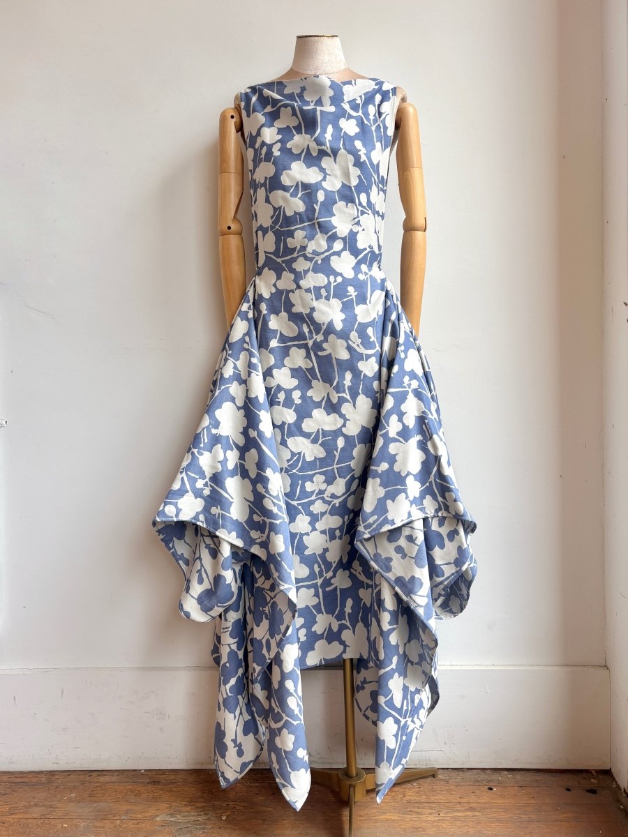 Zero-Waste White and Dusky Blue Floral Silhouette