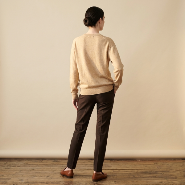 Women's Undyed Cashmere V-Neck Sweater - The Original - Image 8