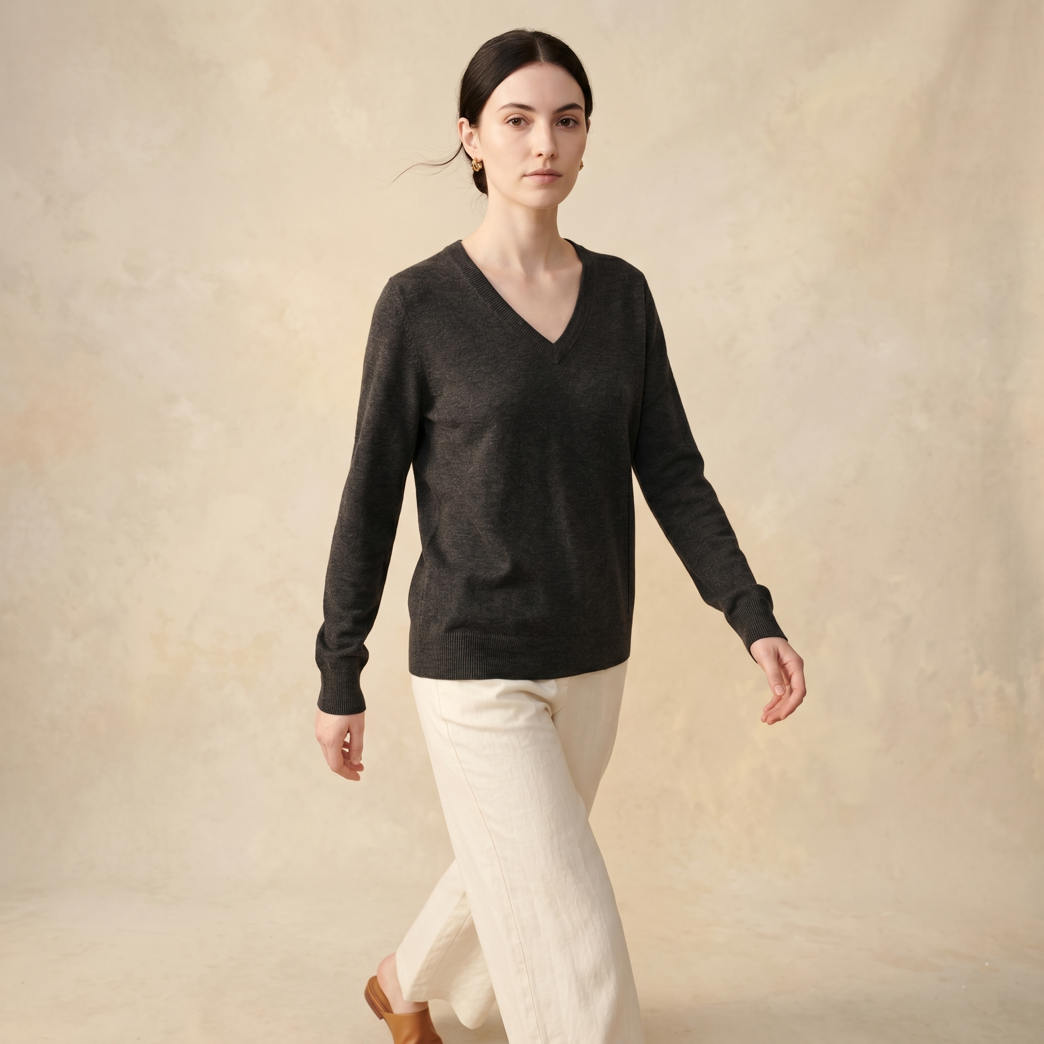 Women's Undyed Cashmere V-Neck Sweater - The Original - Image 20