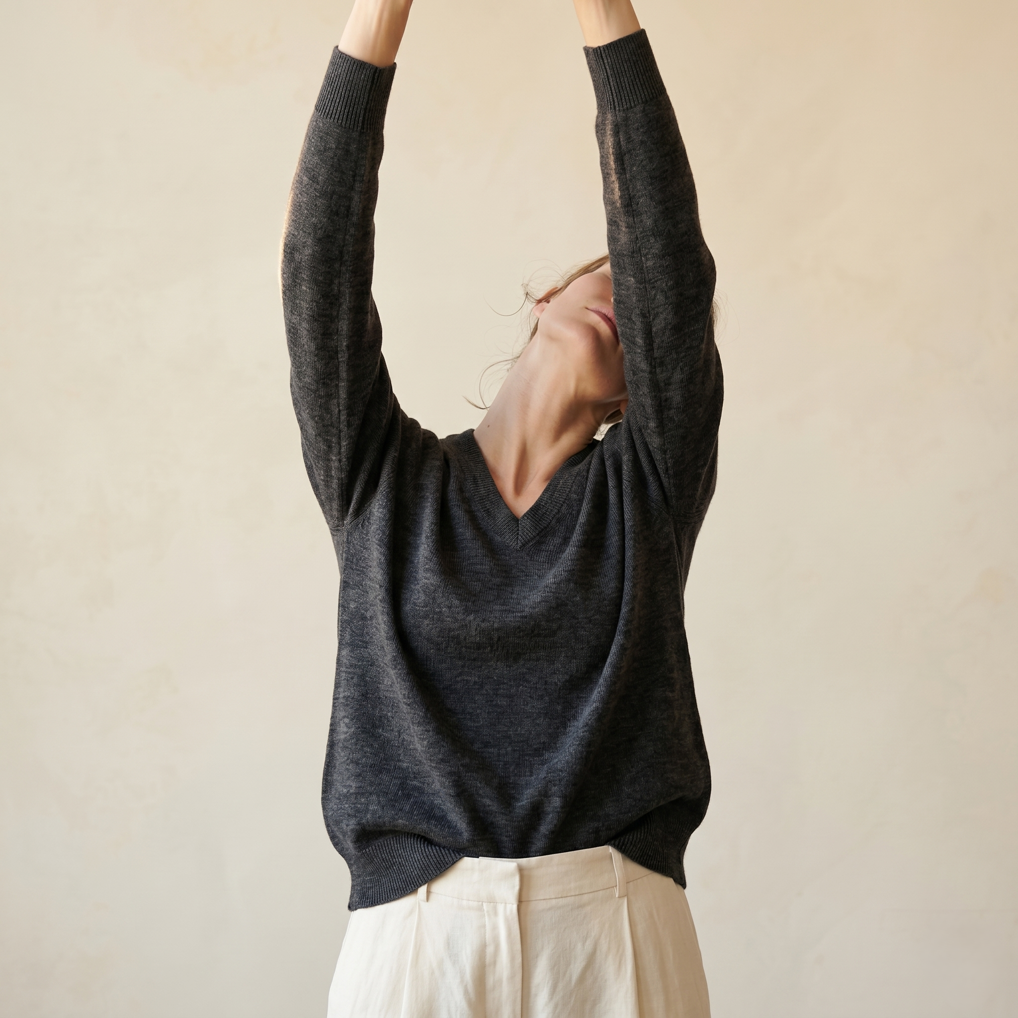 Women's Undyed Cashmere V-Neck Sweater - The Original - Image 21