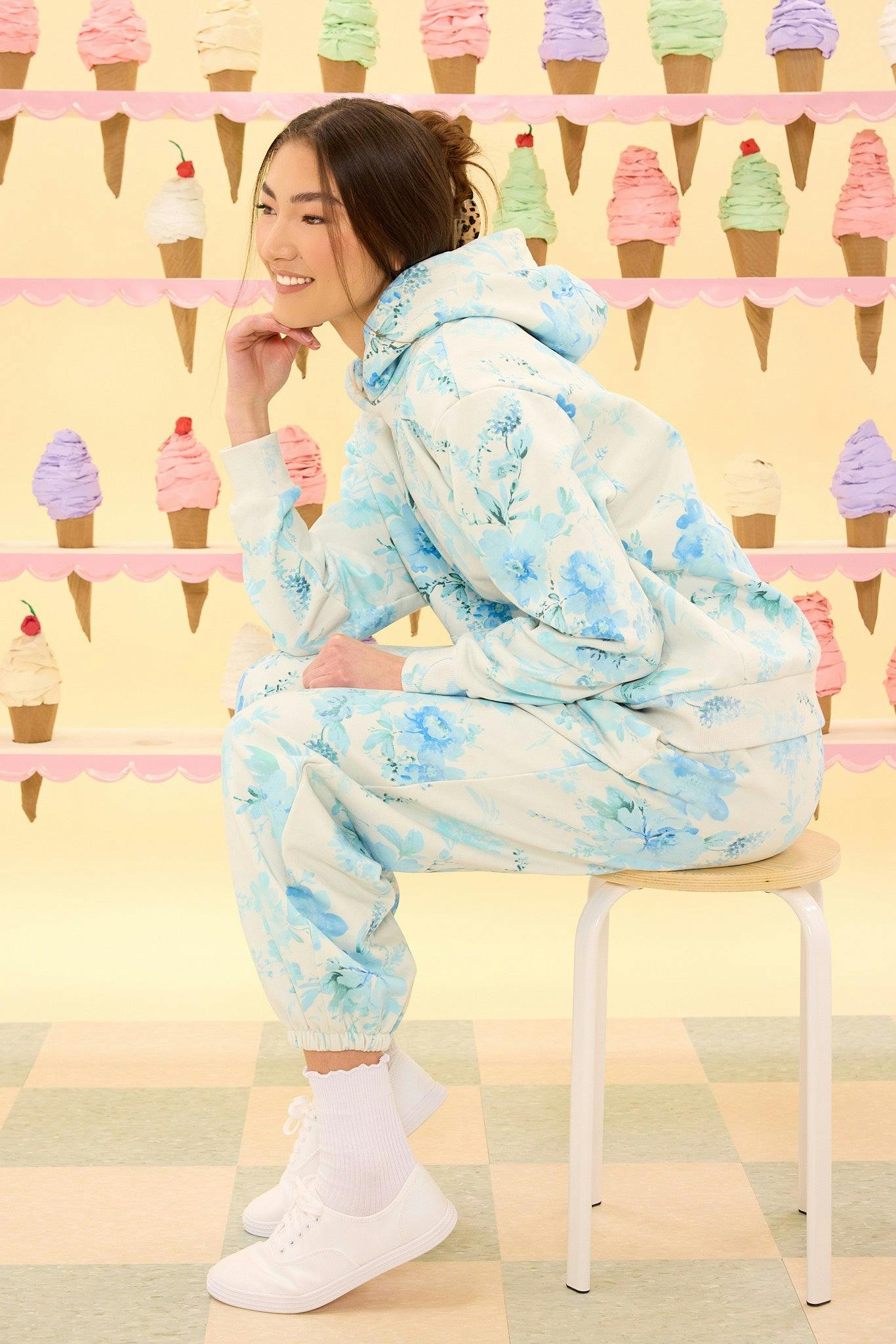 Kian Jogger Sweatpants in Blue Aquarelle Fleur - Image 11