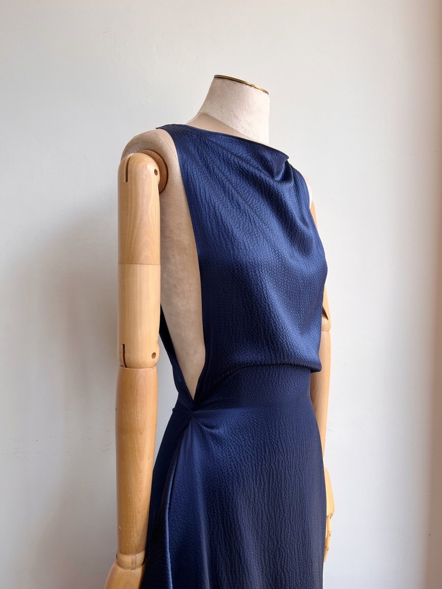 Zero-Waste Dress in Textured Navy Blue Silk Charmeuse - Image 2