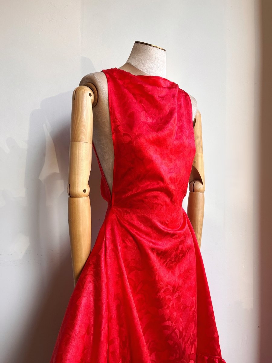 Zero-Waste Ruffle Dress in Red Floral Silk Jacquard - Image 2
